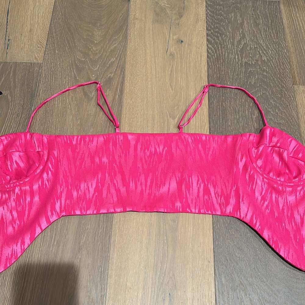 Revolve Top - image 6